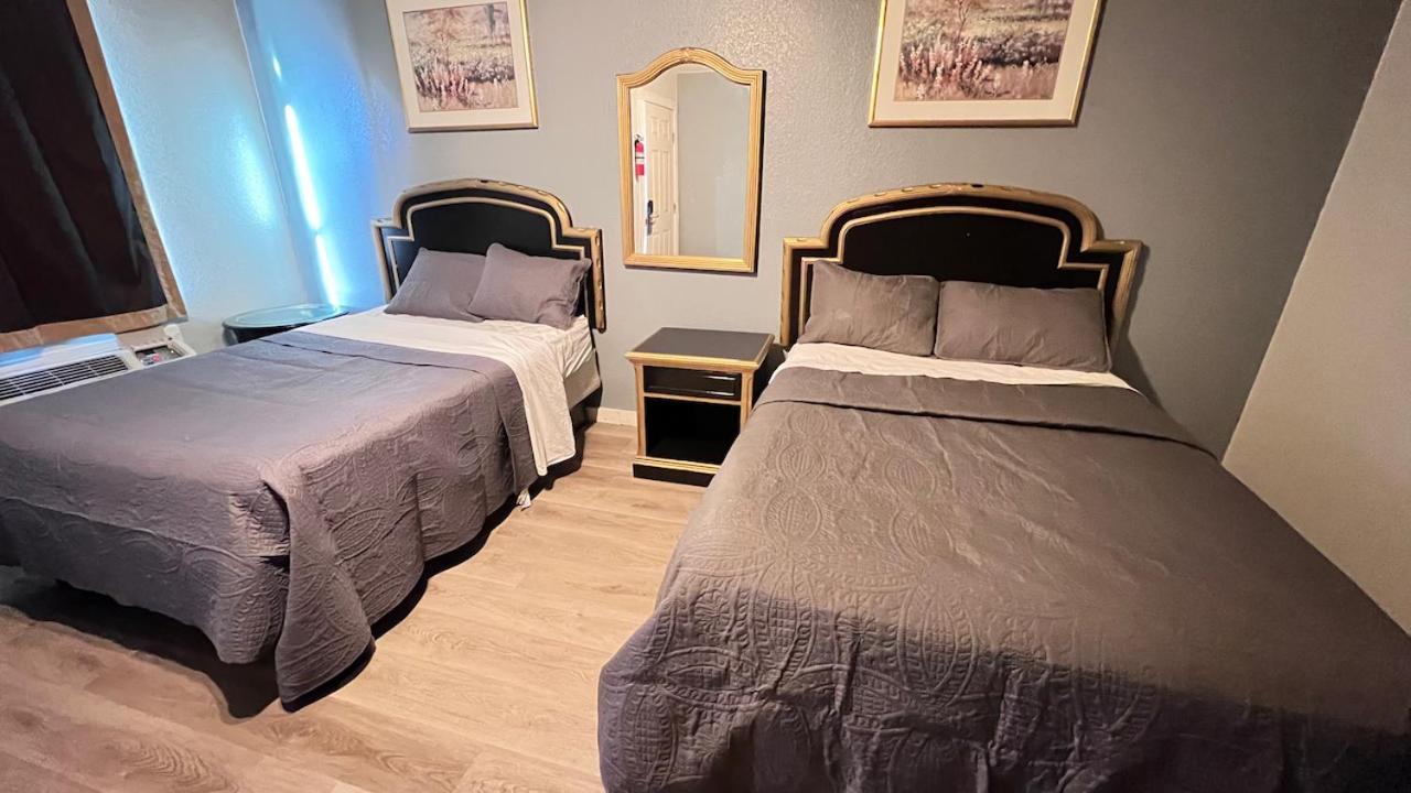 Texas Lodge Kenedy Екстер'єр фото