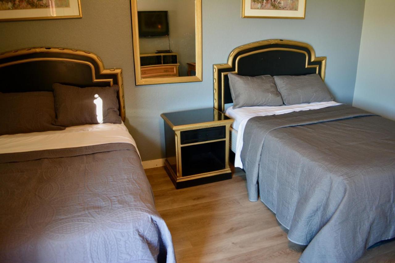 Texas Lodge Kenedy Екстер'єр фото