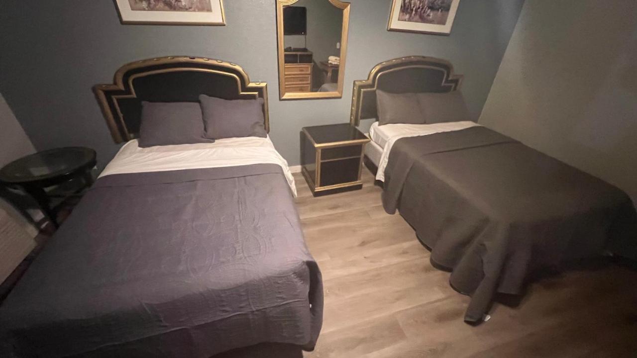 Texas Lodge Kenedy Екстер'єр фото