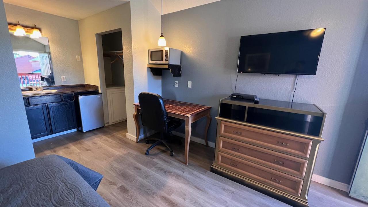 Texas Lodge Kenedy Екстер'єр фото