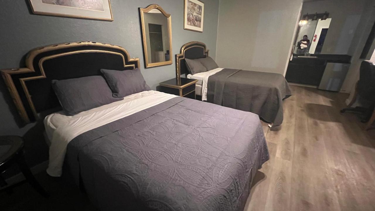 Texas Lodge Kenedy Екстер'єр фото